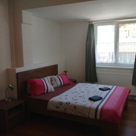 Pod Vinici Hotell Mikulov Exteriör bild
