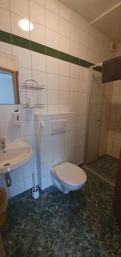 Pod Vinici Hotell Mikulov Exteriör bild