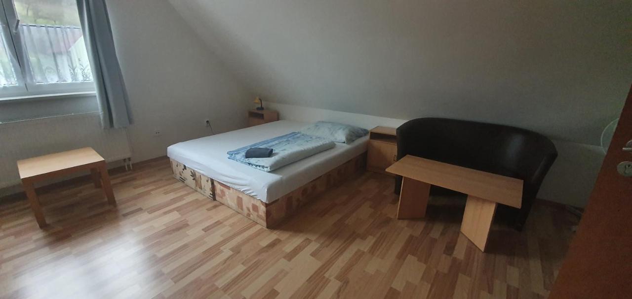 Pod Vinici Hotell Mikulov Exteriör bild