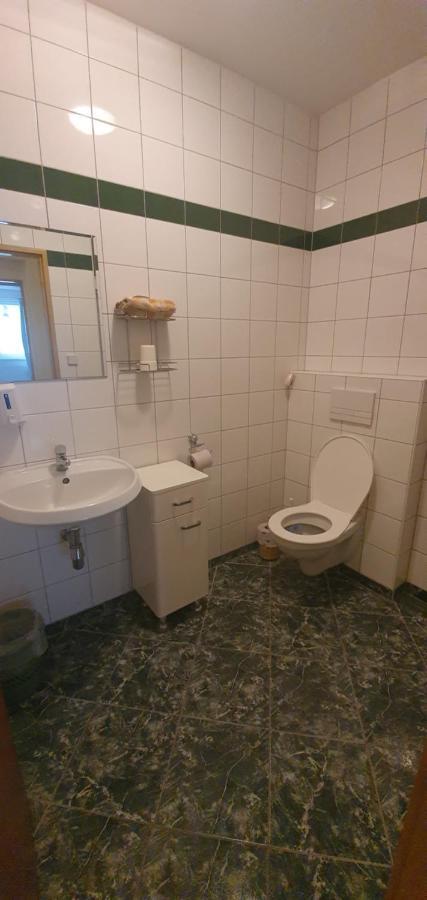 Pod Vinici Hotell Mikulov Exteriör bild