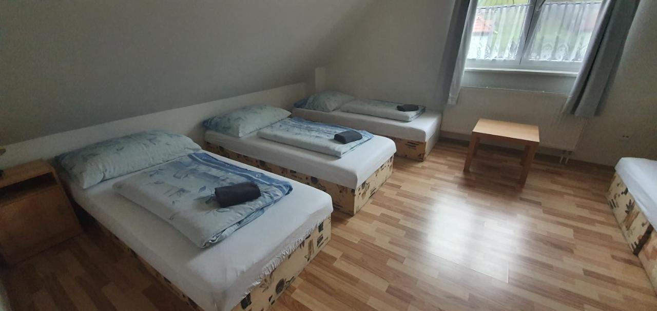 Pod Vinici Hotell Mikulov Exteriör bild